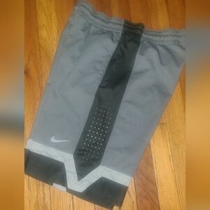 Nike ELITE shorts Sz Small